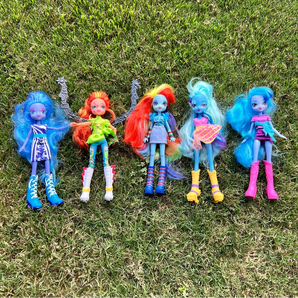 🩷SOLD 🩷 My little pony Equestrian girls dolls